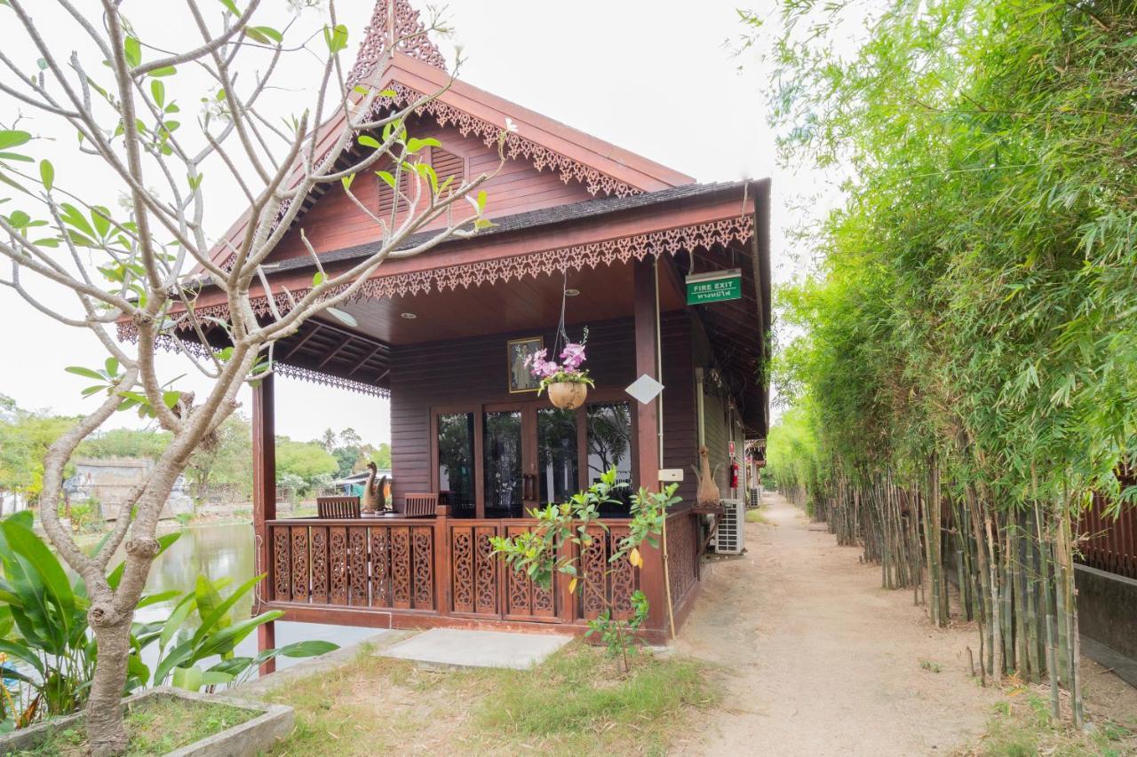 Oyo 837 Baan Kiang Nam Resort Bang Lamung Ngoại thất bức ảnh